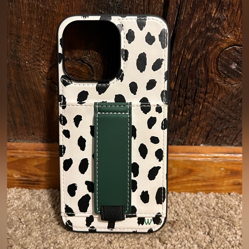Walli iPhone 13 Pro Case